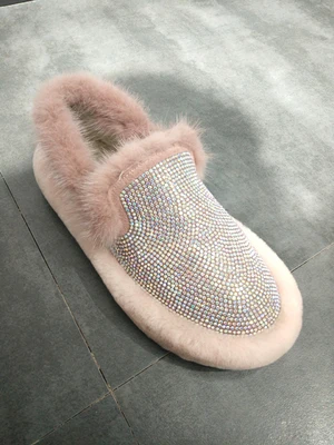 Pink Зимние сапоги на лисьем меху; женские Стразы; коллекция года; Роскошные Плюшевые тапочки на плоской подошве; женская зимняя теплая обувь; удобные зимние сапоги - Цвет: Pink