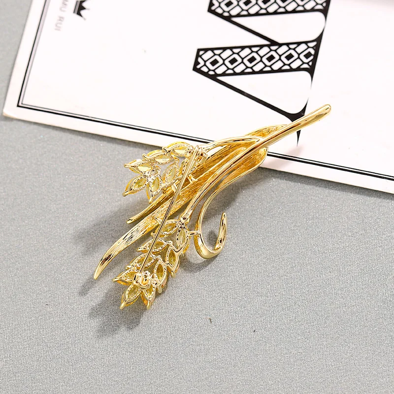 

Sparkling Gold Wheat Brooches For Women Men Crystal Yellow Fashion Wedding Banquet Brooch Gift Scarf Pins Broche femme bijoux