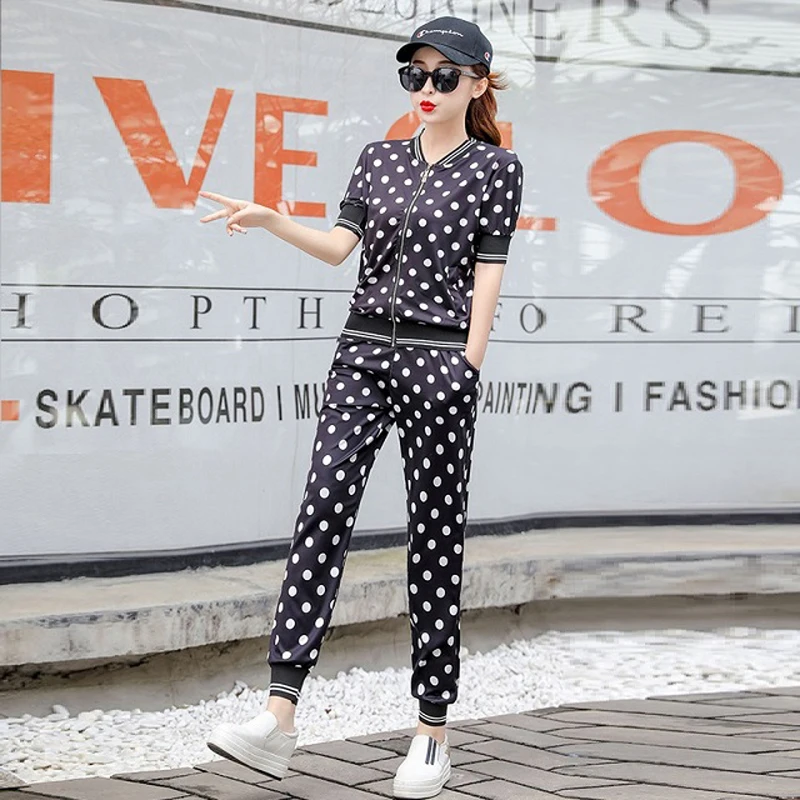 Женский брючный костюм в горошек модельный повседневный из двух предметов топ на