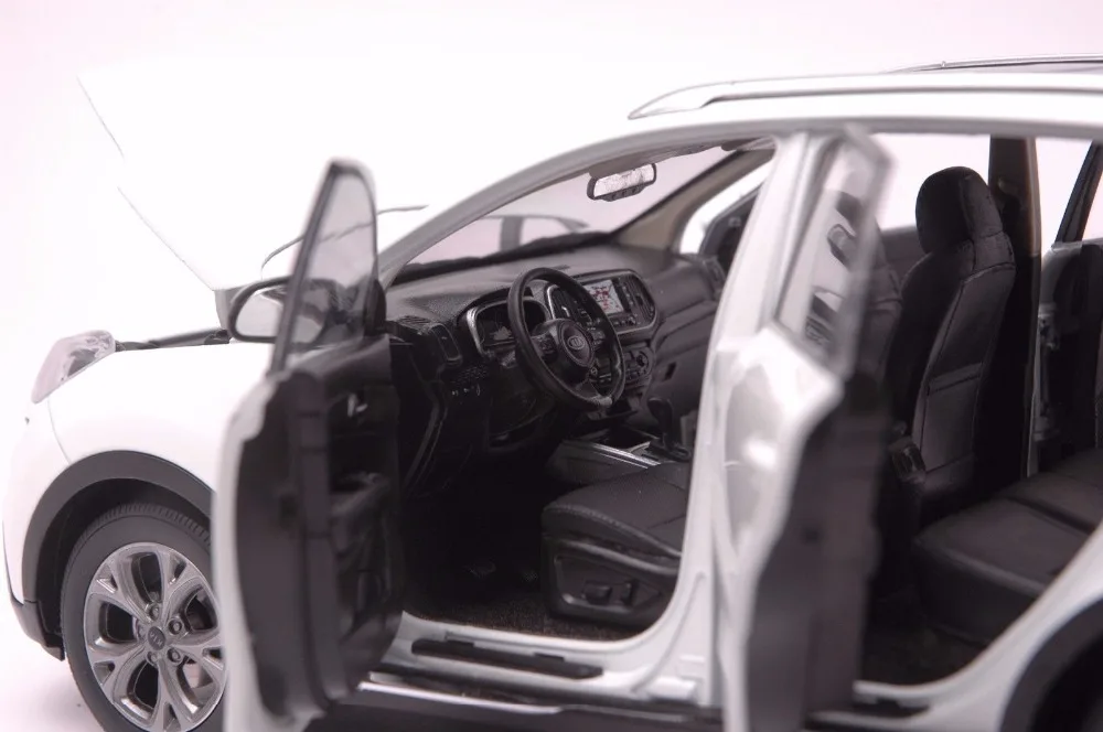 1:18 литая модель для Kia KX3 Белый внедорожник игрушечный автомобиль миниатюрная Коллекция подарков