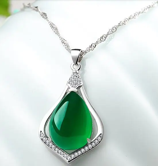 

Natural Pendant Female Green Sterling Silver Clavicle Jewelry Necklace set