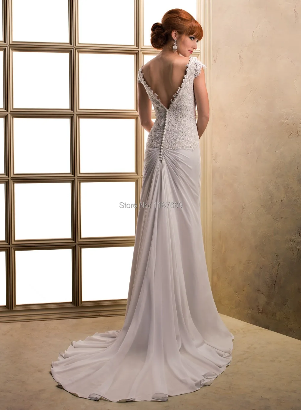 Классическая серия аппликация Очаровательное платье с v-образным вырезом