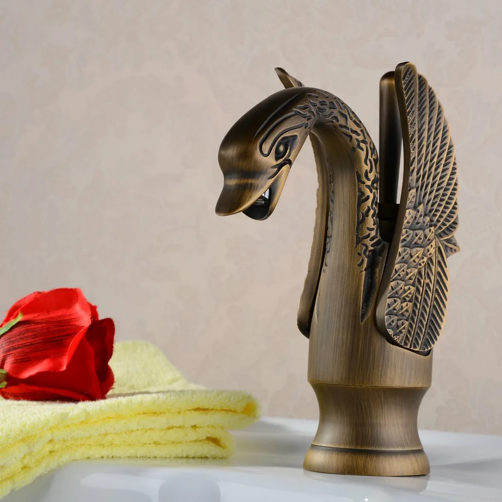 Смеситель для раковины с одной ручкой золотой Лебедь модный латунный кран