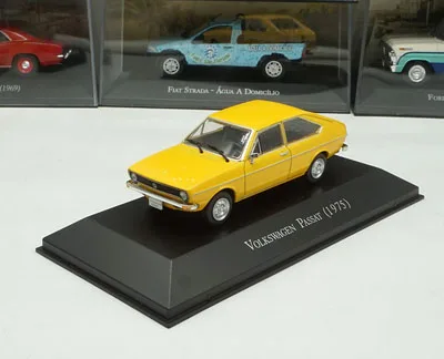 04 1/43 Сплав Классический бразильский KOMBI модель автобуса скорой помощи игрушечные машинки Литье металла коллекция бразильский фургон игрушки автомобиль - Цвет: 04