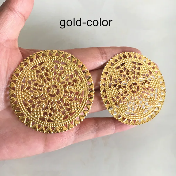 Gold-color Для выведения токсинов, 40 шт большая круглая металлическая Филигрань Подвески в форме цветов 60 мм, большая круглая оправа, очарование разъемы для ремесленничество, цвет золотой, серебряный - Цвет: Gold-color