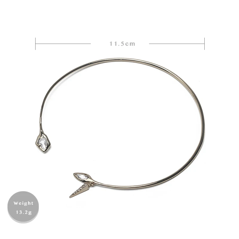 

Amorita boutique Stylish and elegant opening design torques