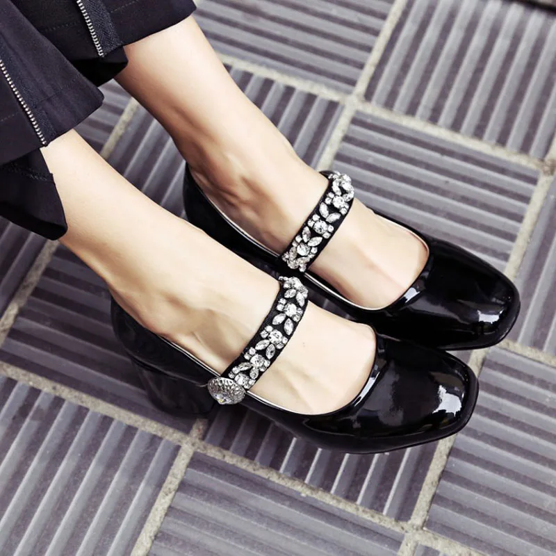 

Elegant Patent Shallow Mouth Ankle Strap Women Middle Height Pumps Fashion Rhinestone Ankle Strap Square Heel Mary Jane Shoes