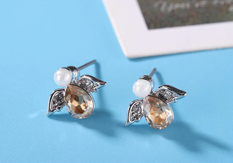 Модная обувь из натуральной кожи с украшением в виде кристаллов от Swarovski Ангел