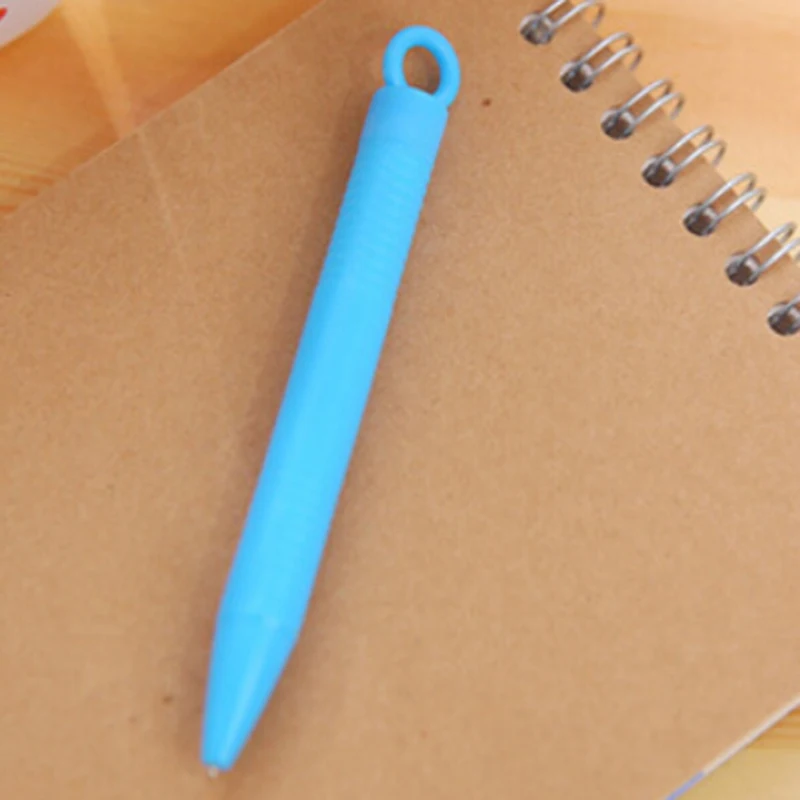 Доска для рисования каракули ручки писания на доске цвет в случайном порядке