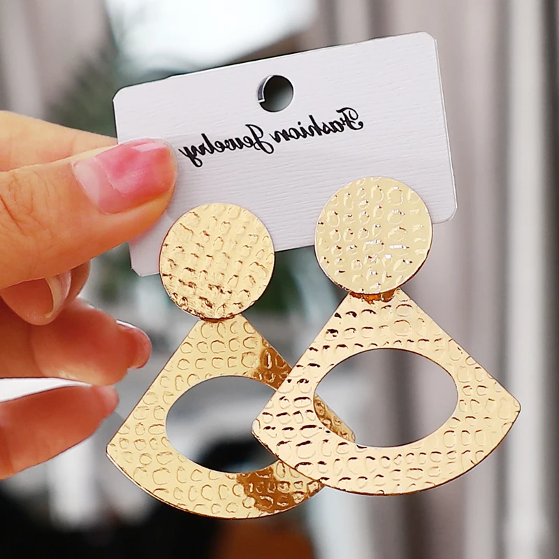 Винтажные висячие серьги для женщин 2020 НОВЫЕ геометрические металлические Макси