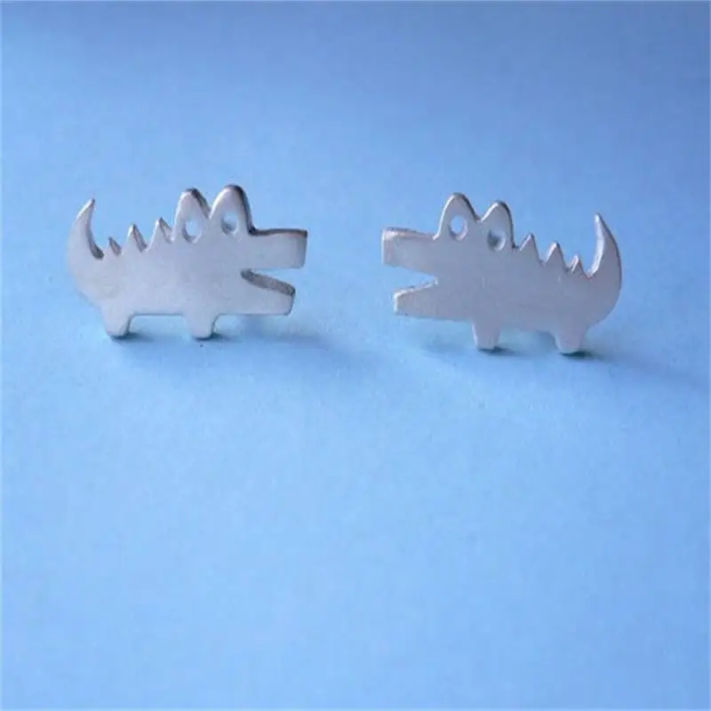 

Fashion Crocodile Earring Animal Studs Earrings For Women Smooth Surface Design