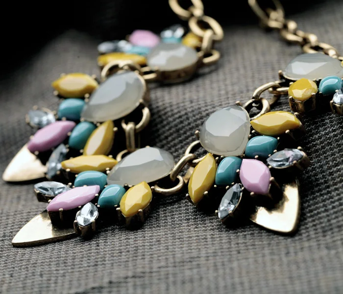 Оптовая цена австралийский цвет красивое Спортивное ожерелье с кулоном из смолы