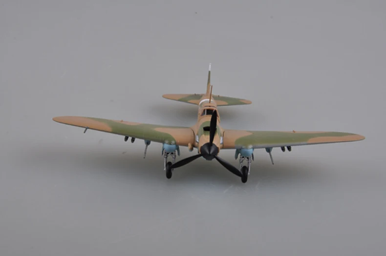Модель Trumpeter Готовая модель IL-2M3 1/72 36411