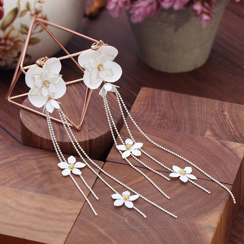 Tassel earrings long section of the wild female temperament bride white flowers wedding accessories EA0035 | Украшения и