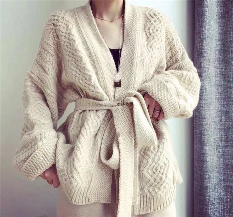 Autumn And Winter Sweater Female Cashmere Cardigan Belt Thickening 2018 New Christmas Loose Nigh-end jacket |