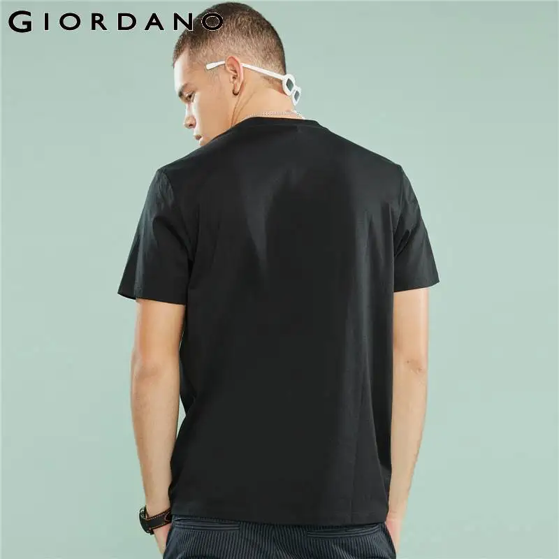 Giordano футболка выполненная из натурального хлопка с короткими рукавами и круглым воротом,имеет два варианта окраса