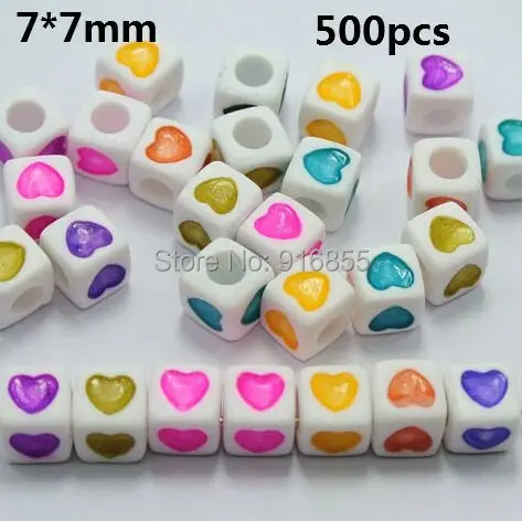

Распродажа! 7*7 мм 500 шт./лот цветные в белом сердечко акриловые кубические бусины пони, буквы акриловые кубические бусины для DIY