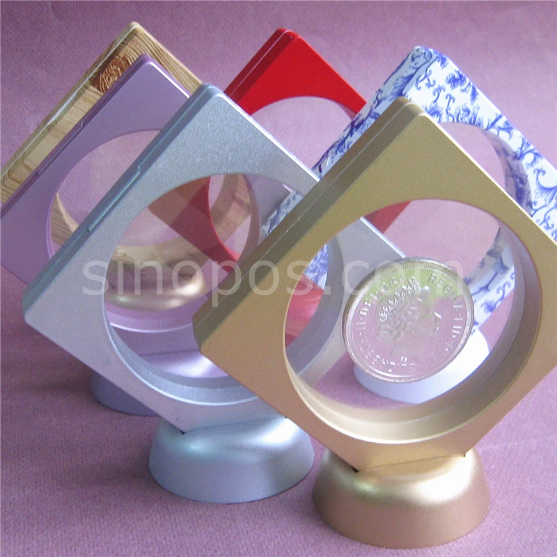 Подставка для ювелирных изделий витрина с искусственными монетами золотистого и