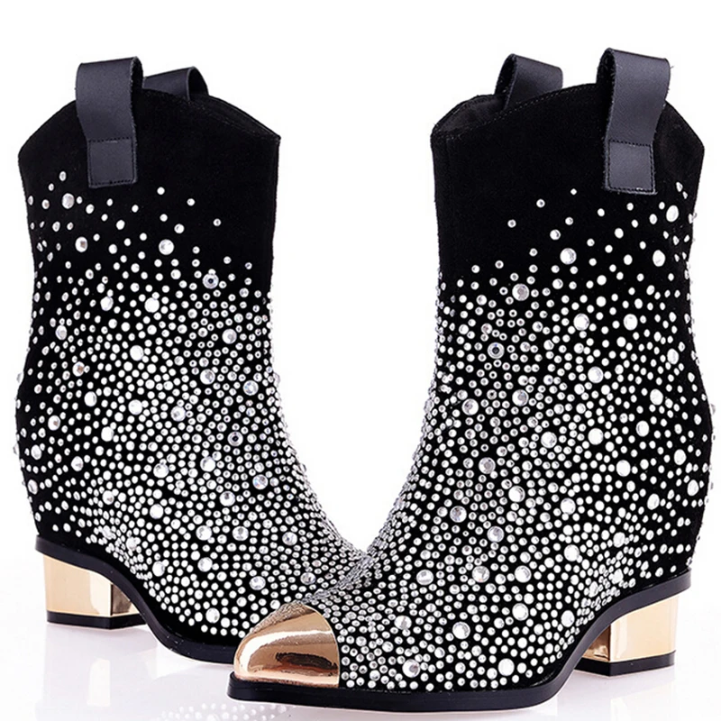 Зимняя женская обувь на толстом среднем каблуке с острым носком из натуральной