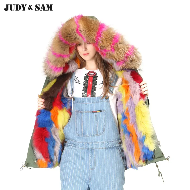 Куртка с капюшоном армейско-зеленого цвета толстой натуральной опушка из