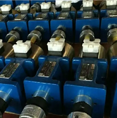 

4WE10D5X/HG24K4QYBG24/M Новый rexroth клапан 4WE10D50/HG24K4QYBG24/M R901432612