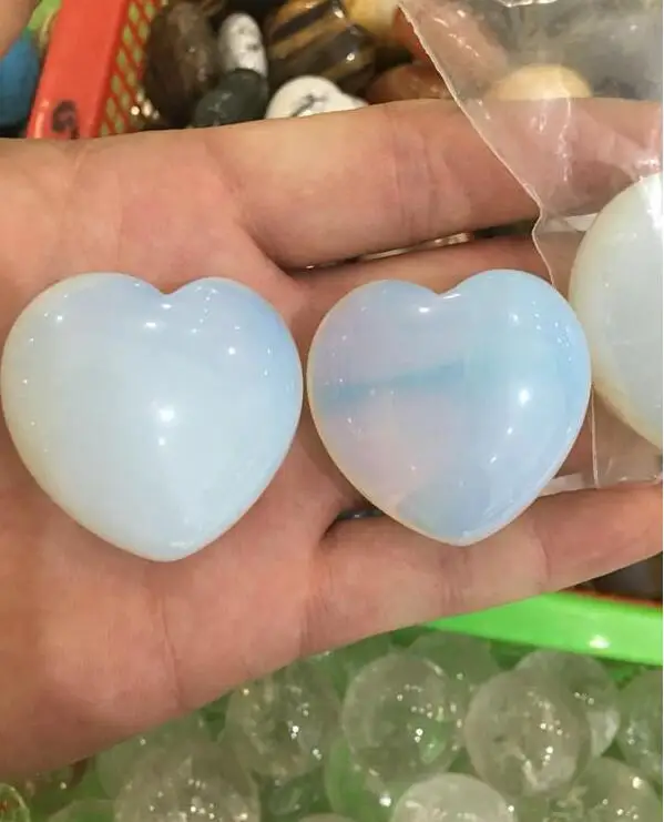 

Two new fashion natural opal heart polished stone heart home decoration