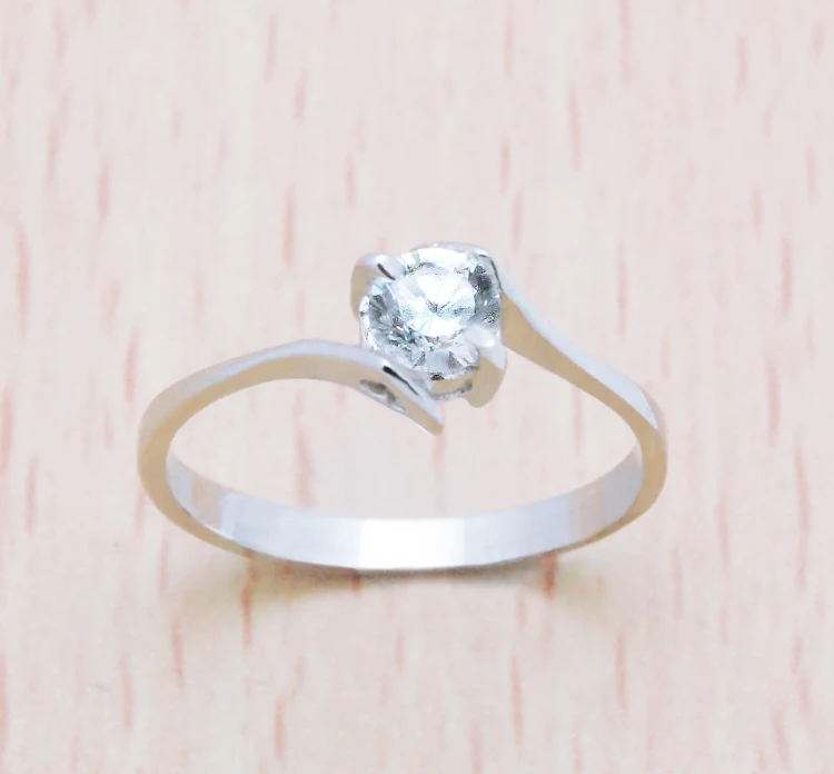 Предлагаем модное кольцо из стерлингового серебра. Цельное женское серебра 925