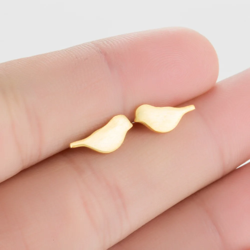 Серьги петли yiustar маленькие женские милые украшения с животными цвета розового