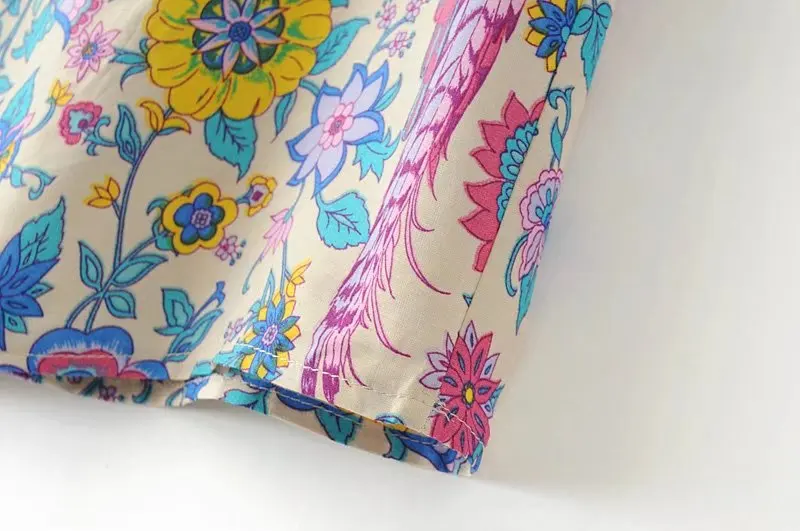 Блуза с v-образным вырезом на пуговицах спереди и длинным рукавом женская блузка