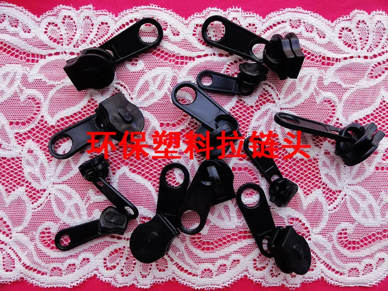 Бесплатная доставка 5 # пластиковые черные Слайдеры для резиновой молнии 4 шт.