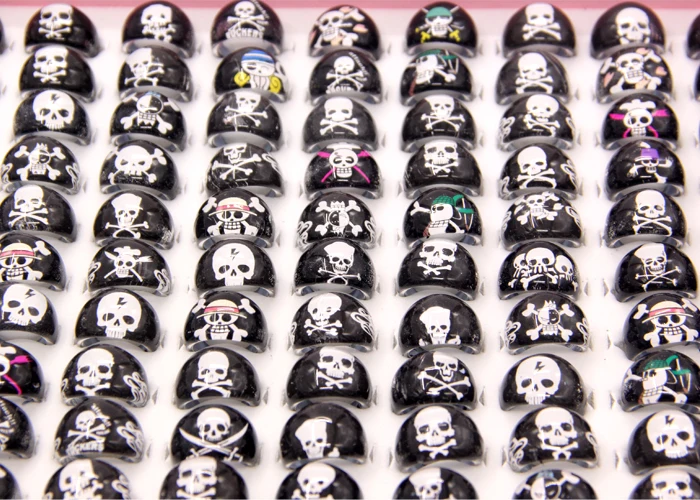 Детские кольца с черными черепами в форме сердца 1 шт. разные цвета не могут