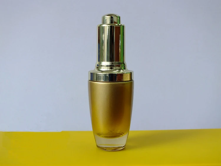 30 мл бутылка из золотого стекла с золотым прессом капельница или стеклянная для