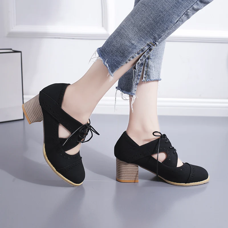 Женские туфли лодочки большого размера на шнуровке дышащие в стиле ретро модель