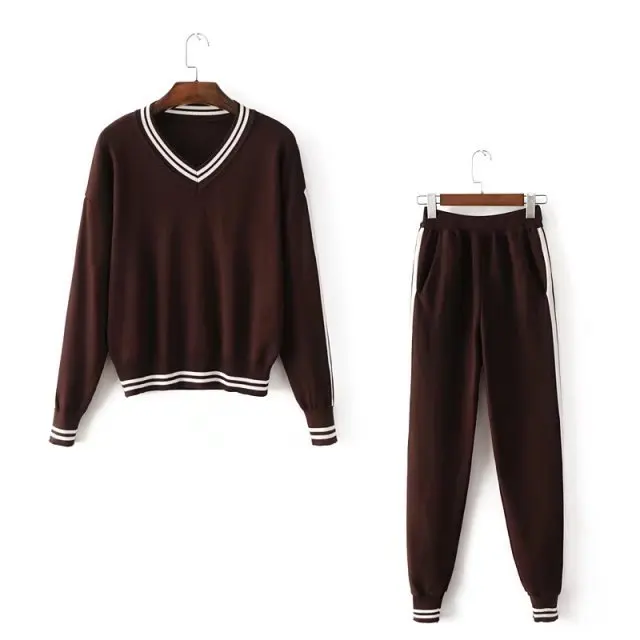

In the spring of 2021 new female fashion knitted suit leisure pants two piece set loose knit temperament tide