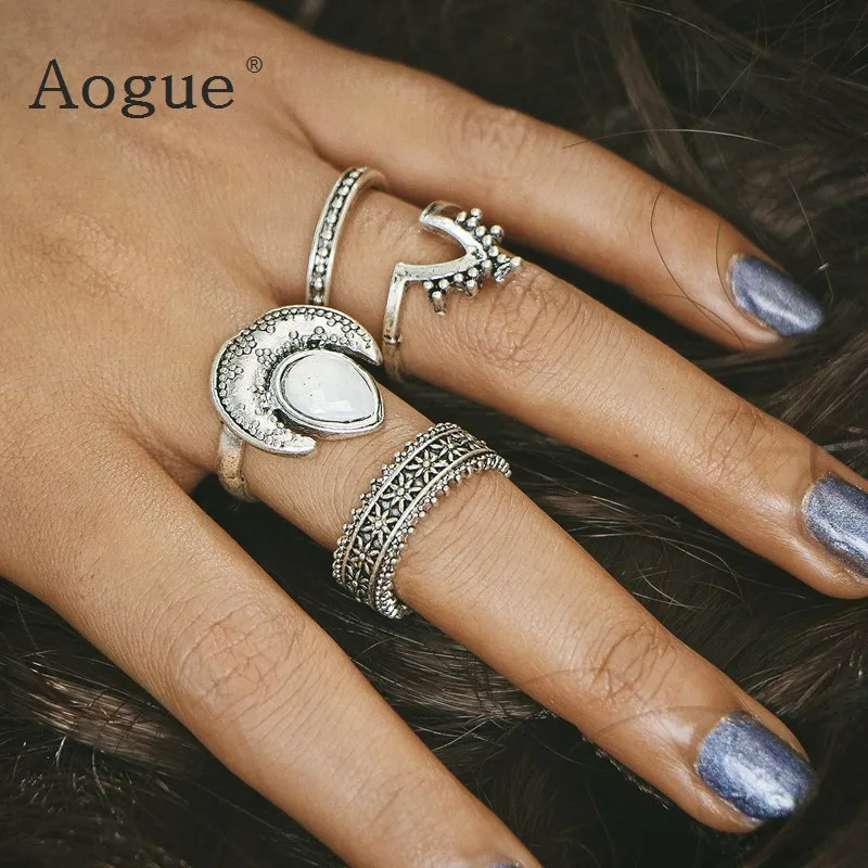 

4pcs Retro Style Vintage Drop Rhinestone Jewelry Unique Carving Tibetan Color Rings For Woman Punk Opal Ring Sets
