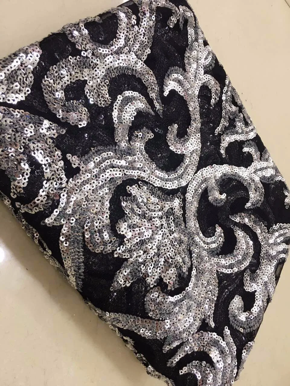 Новое поступление Золотая расшитая блестками швейцарская шифоновая ткань