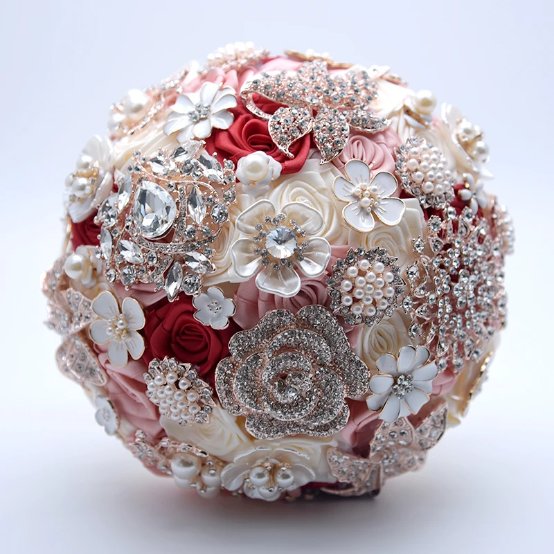 

Gorgeous Beaded Crystal Wedding Bouquet Ivory Rose Bridesmaid Flowers Artificial Sapphire Pearl Bridal Bouquets 676