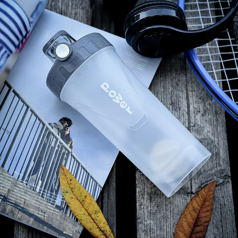 white BAISPO 650ml Протеин шейкер Спортивная бутылка для воды Творческий протеин порошок коктейль бутылка для смешивания спортивные Фитнес - Цвет: white