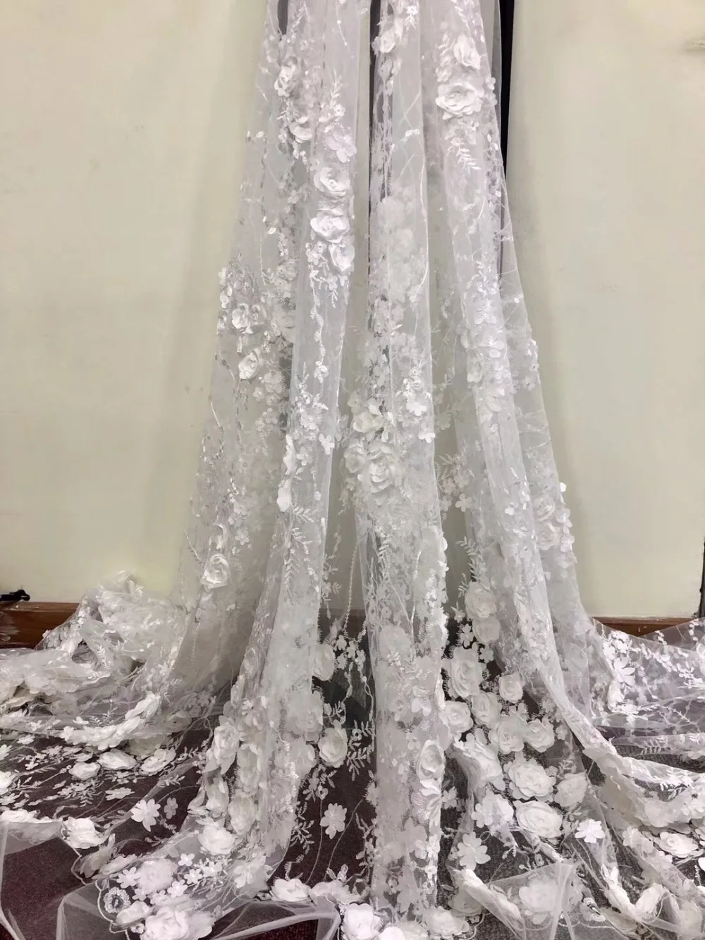 

African French net lace fabric beaded 3D flowers appliqued tulle lace fabric for party dress ZLN29