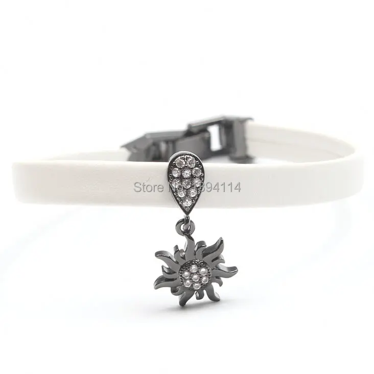 Микро-браслет с прозрачными фианитами кожаный шнур застежкой около 6-8 дюймов