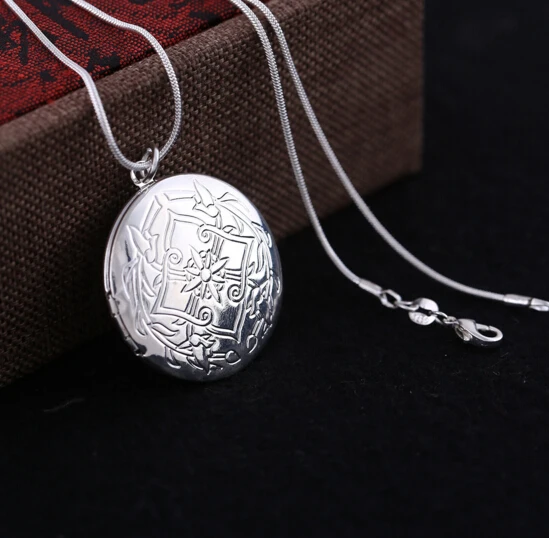 Vintage silver color Round Medallion Photo Locket Pendant Necklace Frame Photo Suspension With Snake Chain For Women Lover  