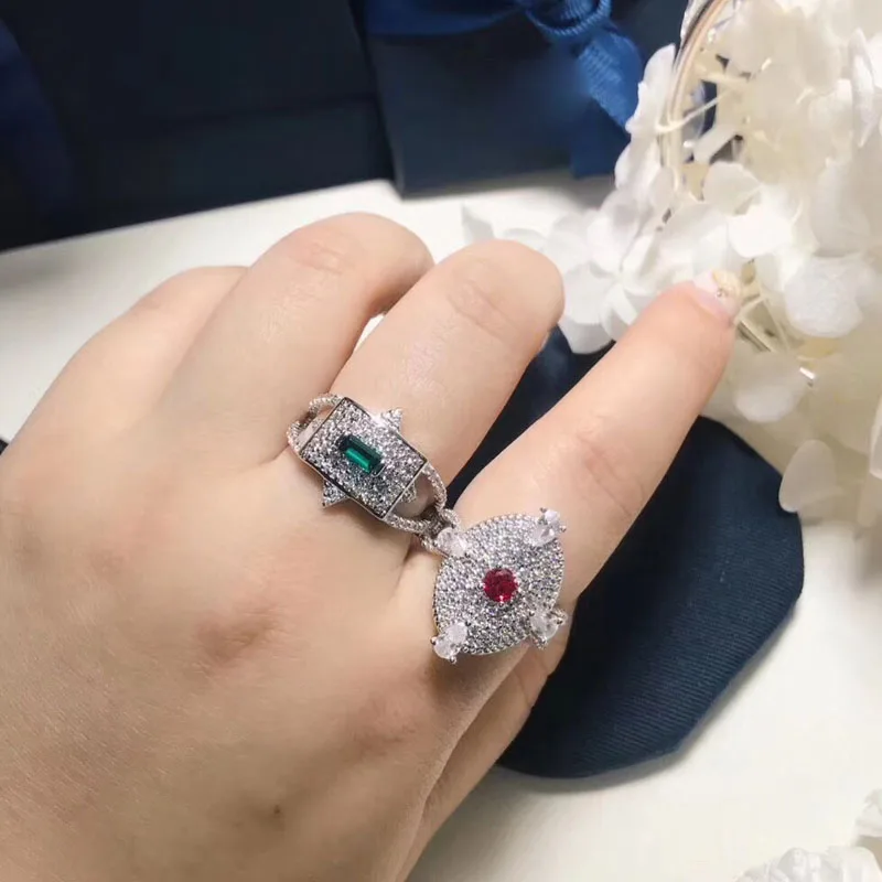 Женское кольцо из серебра 2018 пробы с фианитом|Кольца| |