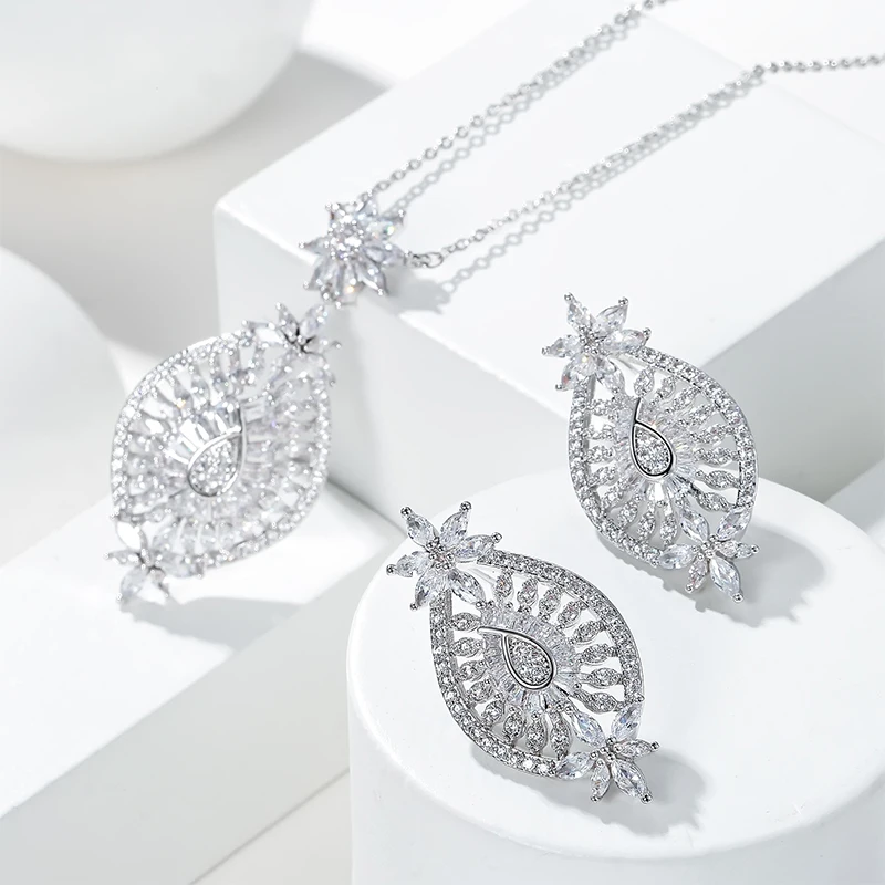 Женский ювелирный комплект из колье и серёг с фианитом | Украшения аксессуары