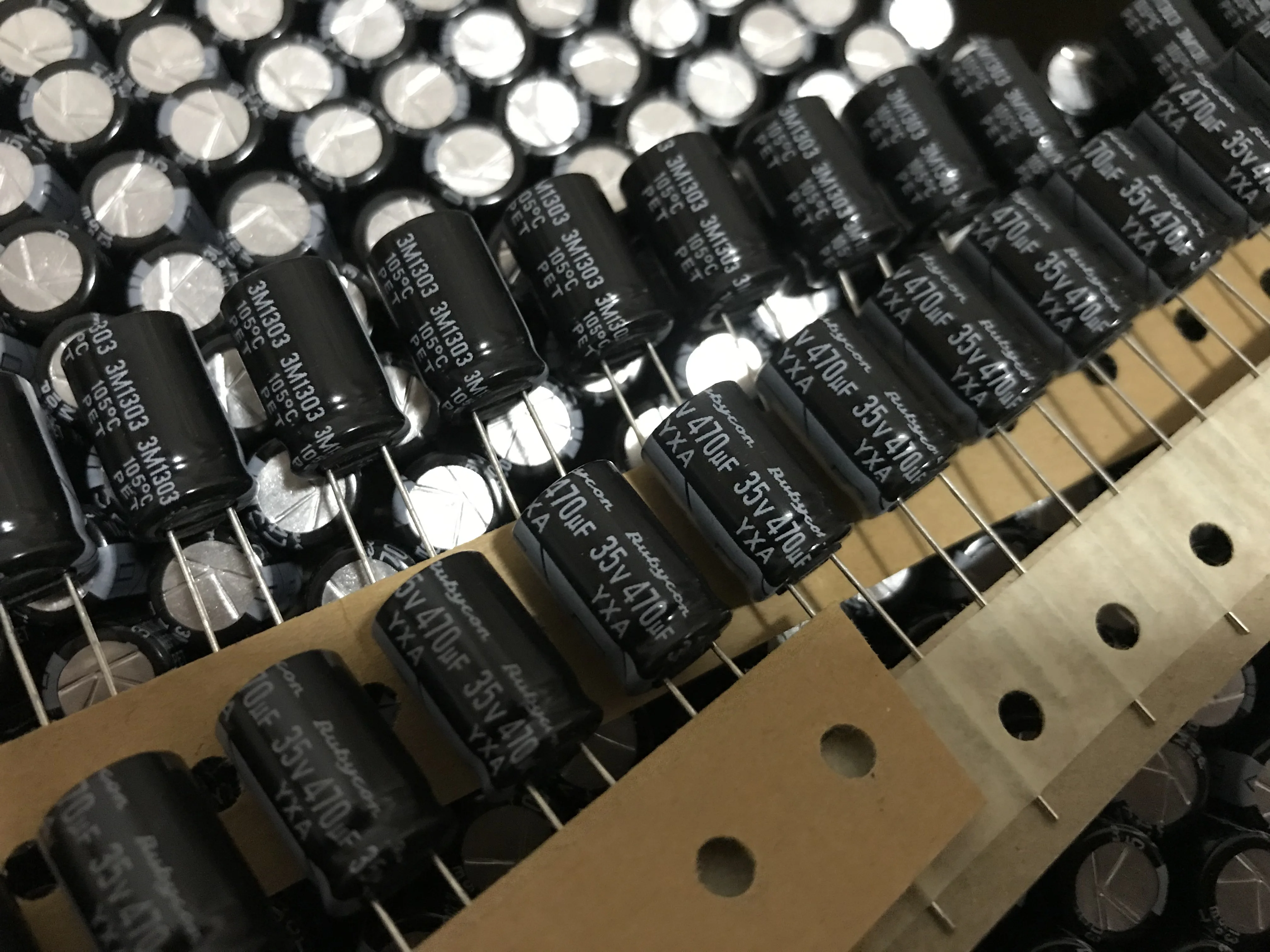 10 шт./50 шт./100 шт Черный Суперконденсатор назначения новый японский Rubycon