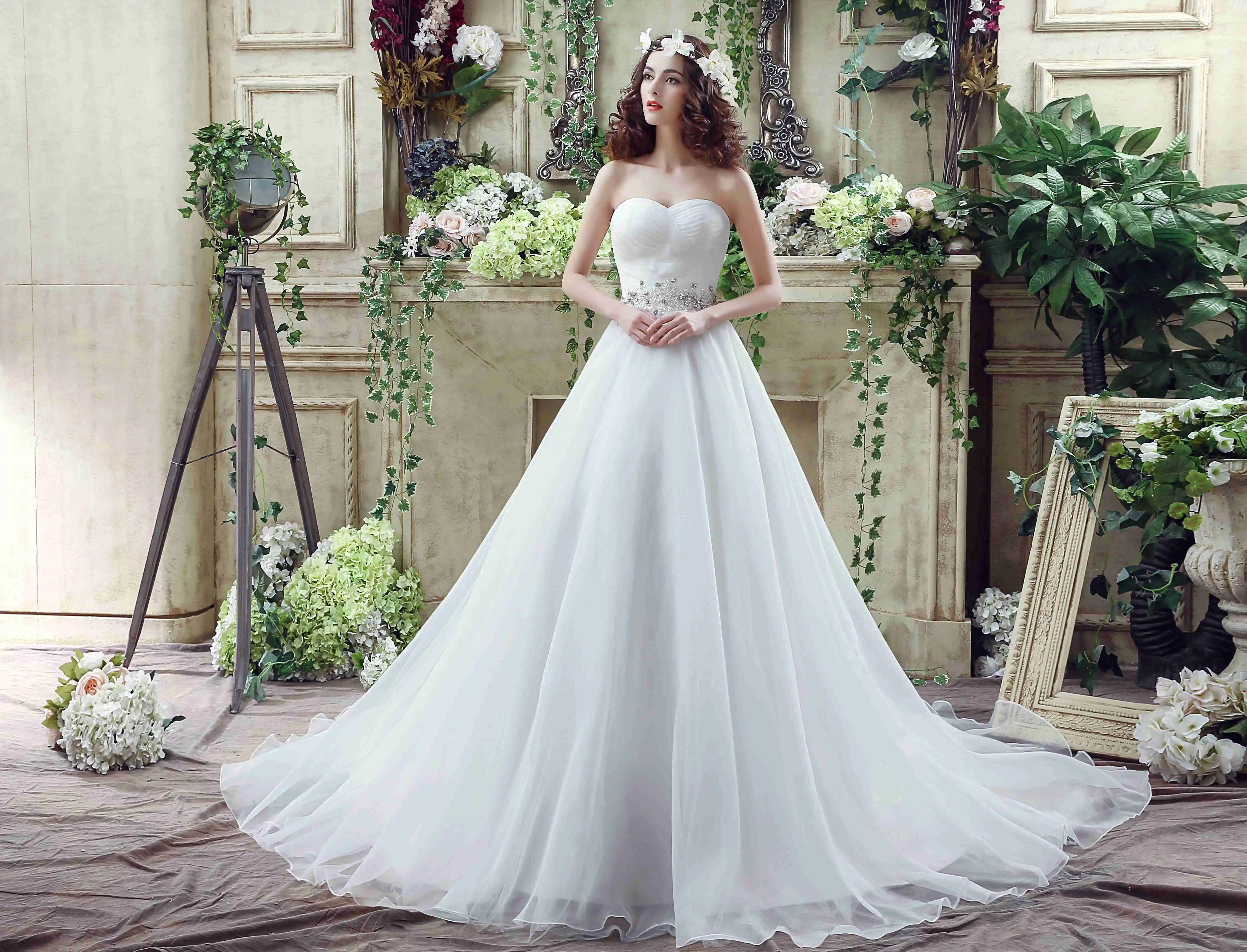 Белые свадебные платья трапециевидной формы милые со шнуровкой Boho Crystral Sash Beach