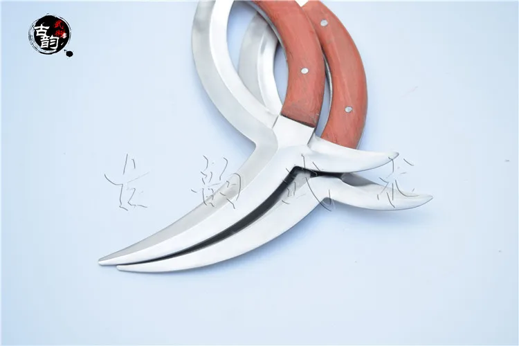 

Ziwu Yuanyang tomahawk kung fu Gossip stainless steel Yuanyang Yue Deerhorn Knives Meridian cold weapon martial arts supplies