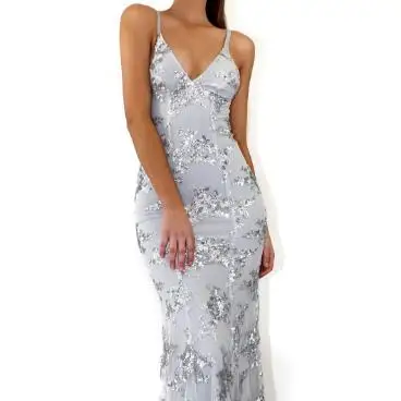 Женское платье без бретелек расшитое блестками летнее макси с открытой спиной