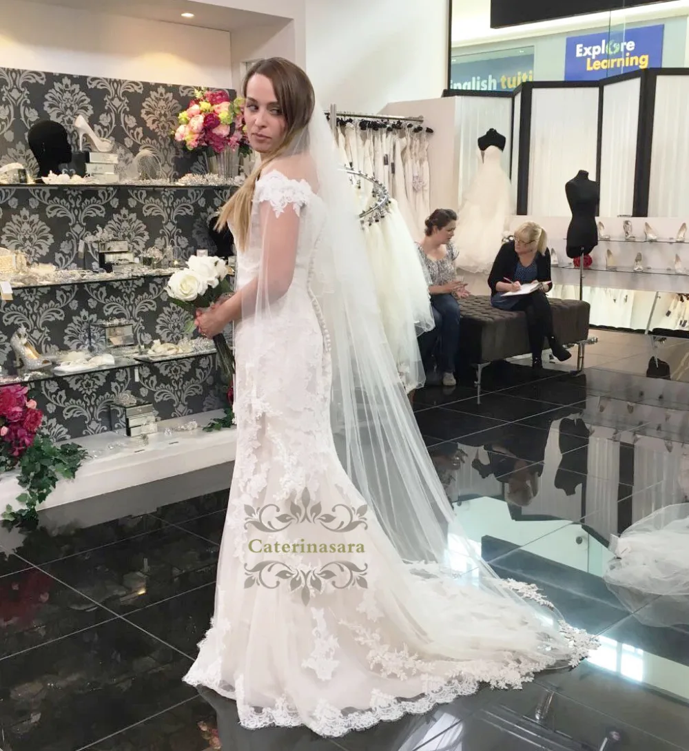 Женское свадебное платье с юбкой годе кружевное рукавами-крылышками