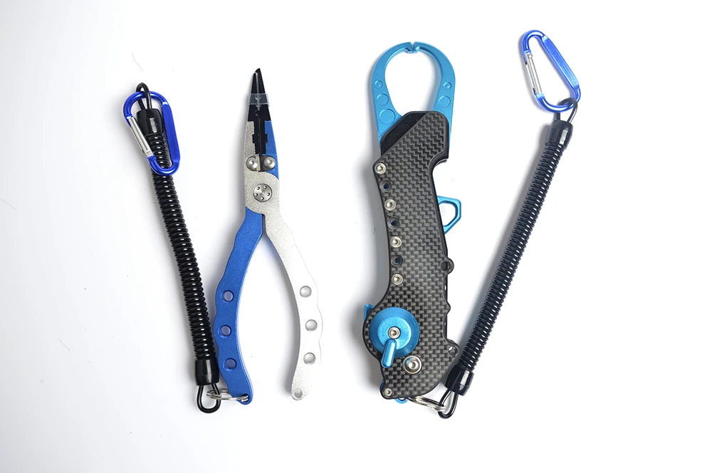 

Hot Fishing Tackle Set Aluminium Fishing Lip Grip Red Blue Colors Available Pliers Fishing Split Ring Cutters Fishing pliers
