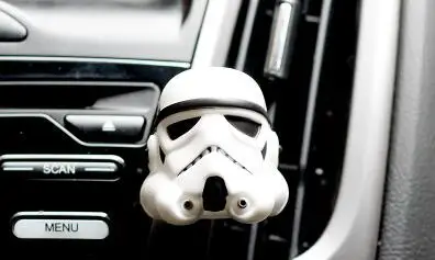 Белый Украшение автомобиля для звездных войн Дарт Вейдер белый Штурмовик вентиляционные отверстия духи клип авто Интерьер освежитель воздуха аромат украшения - Название цвета: Белый
